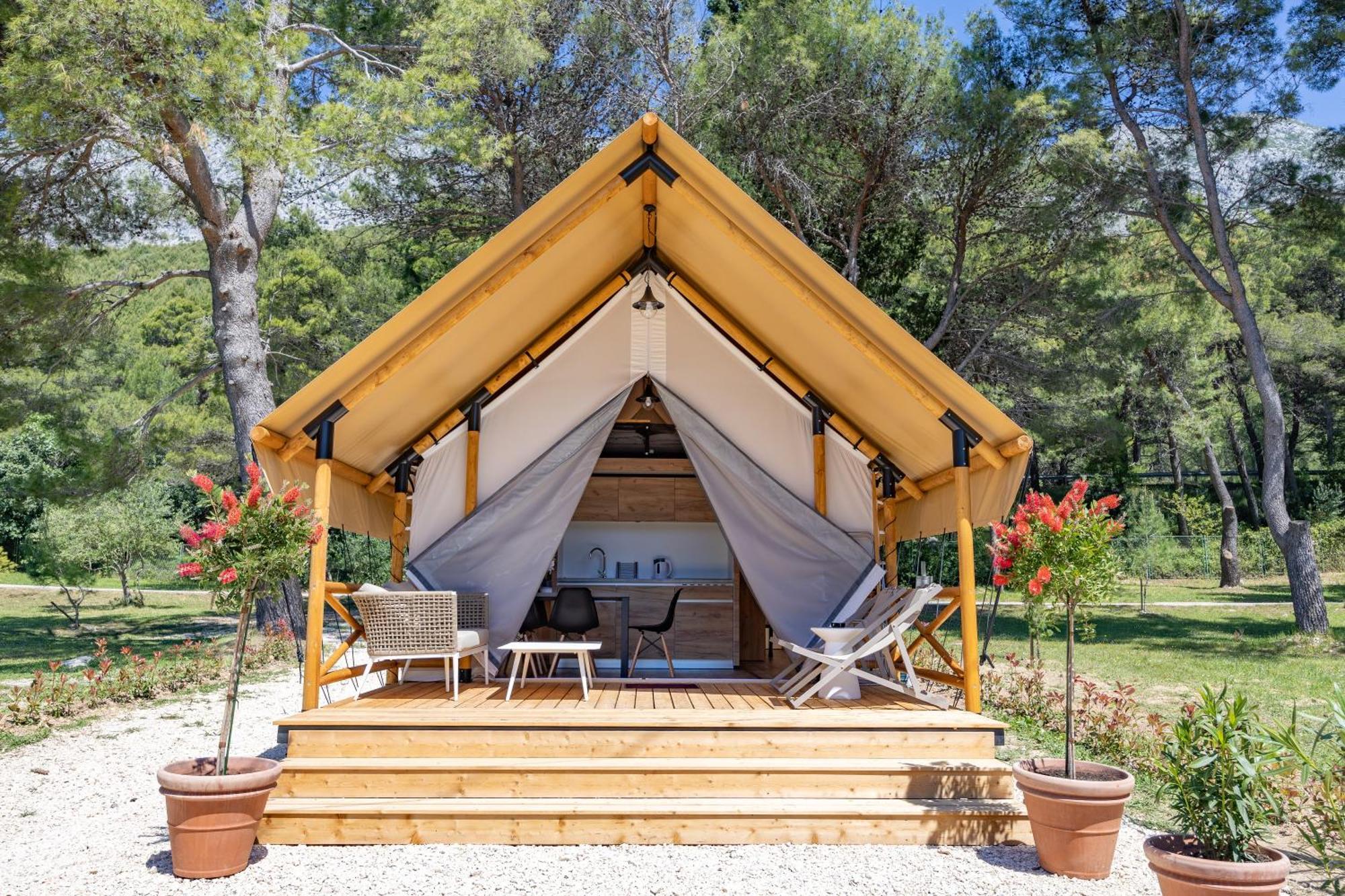 Camp Dole Zivogosce - Mobile Home And Glamping Tent Ngoại thất bức ảnh