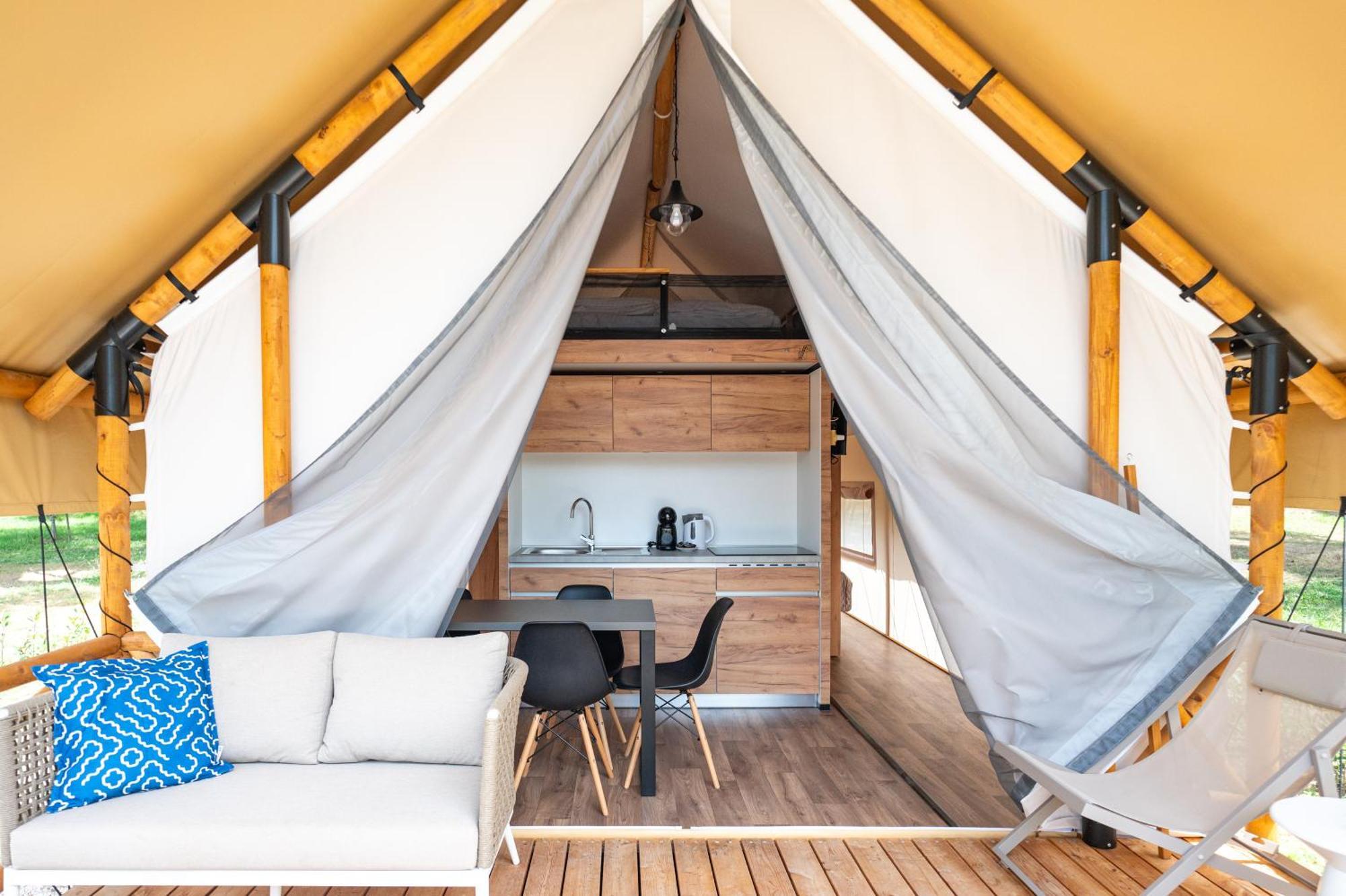 Camp Dole Zivogosce - Mobile Home And Glamping Tent Ngoại thất bức ảnh